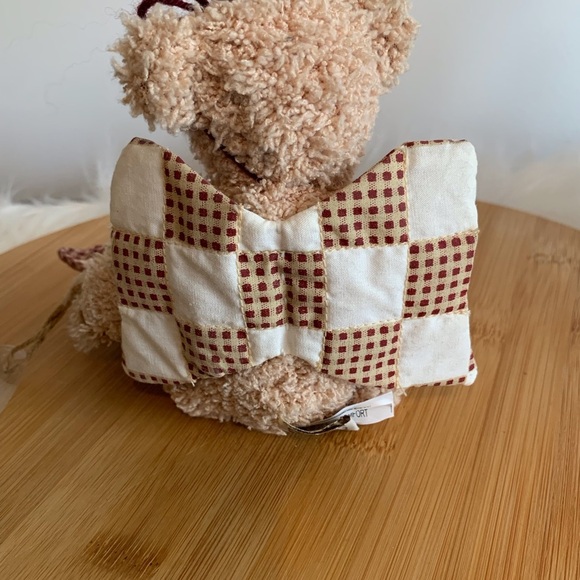GANZ (9) Beige and Red Stuffed Bear with Heart - Picture 6 of 10